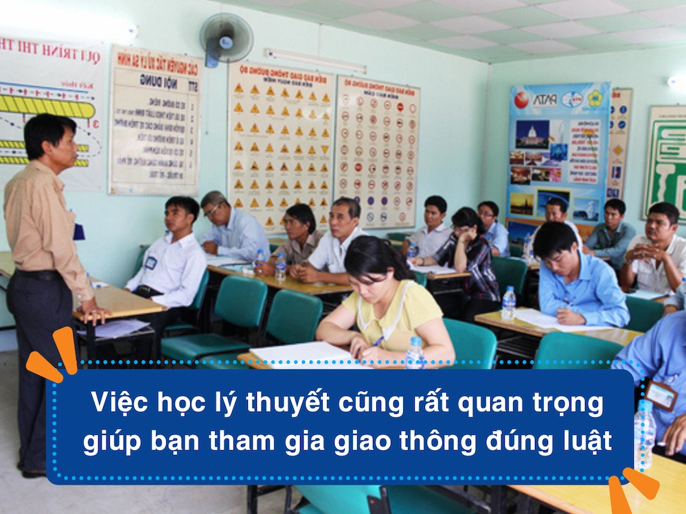 Việc học lý thuyết cũng rất quan trọng giúp bạn tham gia giao thông đúng luật